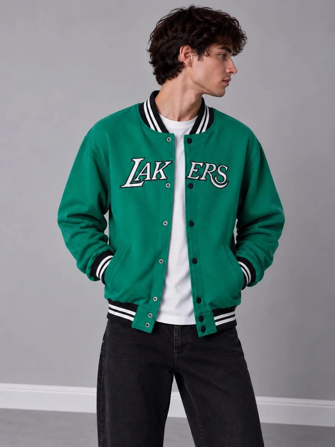 Heavyweight 3-thread fleece bomber sweatshirt Lakers embroidery Dark green WWW.HEROSHOOP.COM view 1 Heavyweight-3-thread-fleece-bomber-sweatshirt-Lakers-embroidery-Dark-green-WWW.HEROSHOOP.COM-view-1.webp