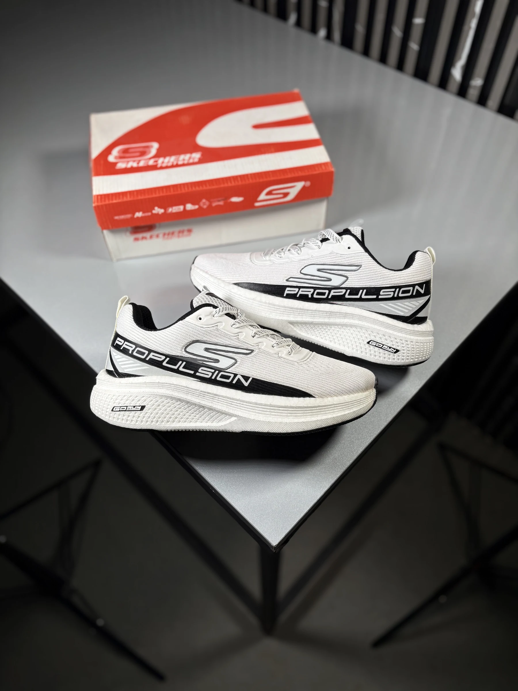 Skechers Go Run Propulsion casual and running sneakers Imported Carbon Ultra Boost sole White and Black (Master grade quality) www.heroshoop.com view 1 Skechers-Go-Run-Propulsion-casual-and-running-sneakers-Imported-Carbon-Ultra-Boost-sole-White-and-Black-Master-grade-quality-www.heroshoop.com-view-1.webp