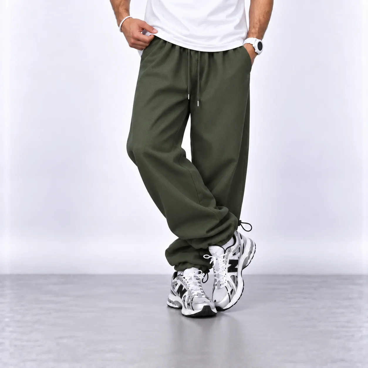Green-baggy-joggers-3-thread-cotton-Adjustable-toggle-cuffs_view1-300x300 شلوار اسلش جاگر سبز بگ / پنبه 3 نخ / دمپا استوپر - تصویر 1