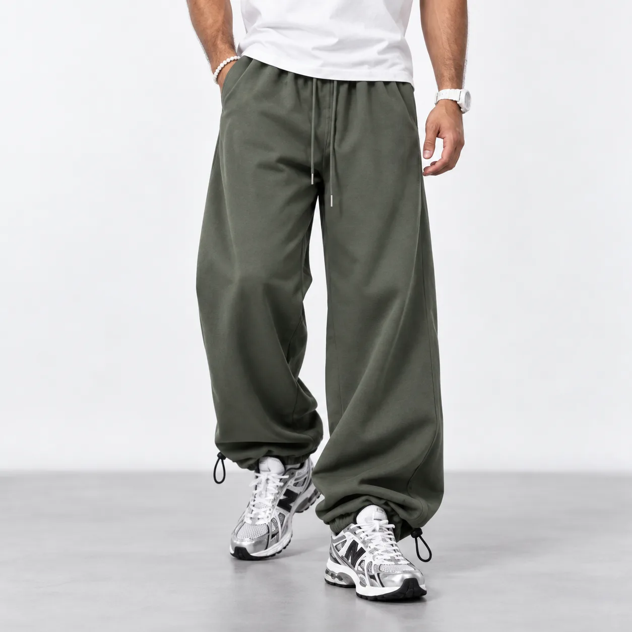 Green-sporty-joggers-Baggy-style-Premium-3-thread-cotton-French-terry-Dual-function-toggle-adjuster_view1-300x300 شلوار جاگر اسپرت سبز / بگ استایل / دورس پنبه 3 نخ درجه یک / استوپر 2حالته - تصویر 1